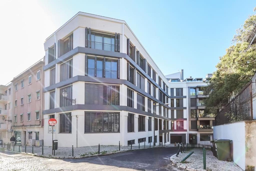 Apartment Marques Pombal 2 Bed Ac Lissabon